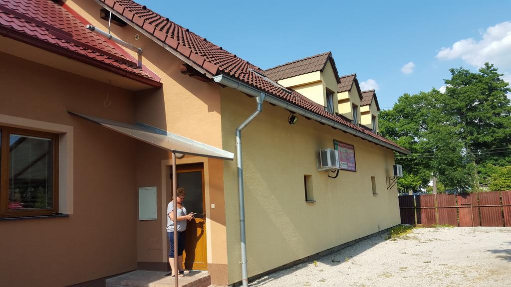 索尔纳亚斯基纳膳食公寓酒店 Turčianske Teplice 外观 照片